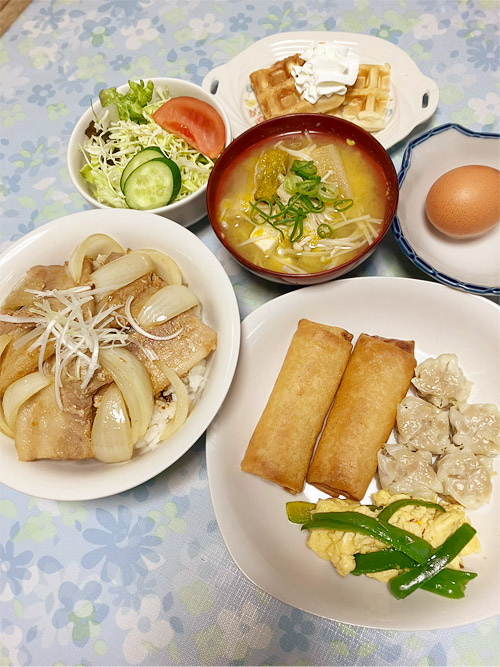 学生寮の食事 フードマイスター考案食事メニュー